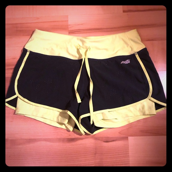 Avia running shorts - Picture 1 of 3